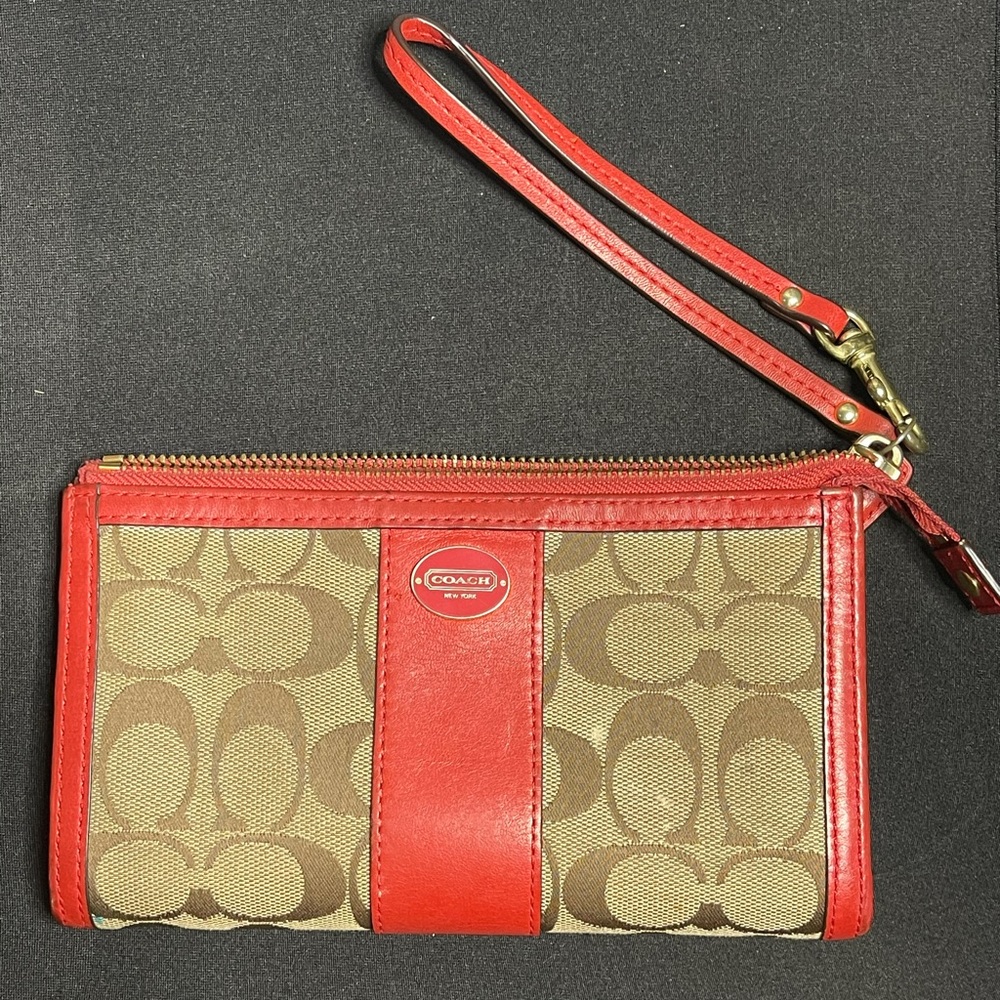 Coach Signature Red Wristlet/Wallet 💸